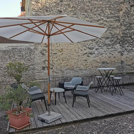 En Rez-de-chaussee Apartment